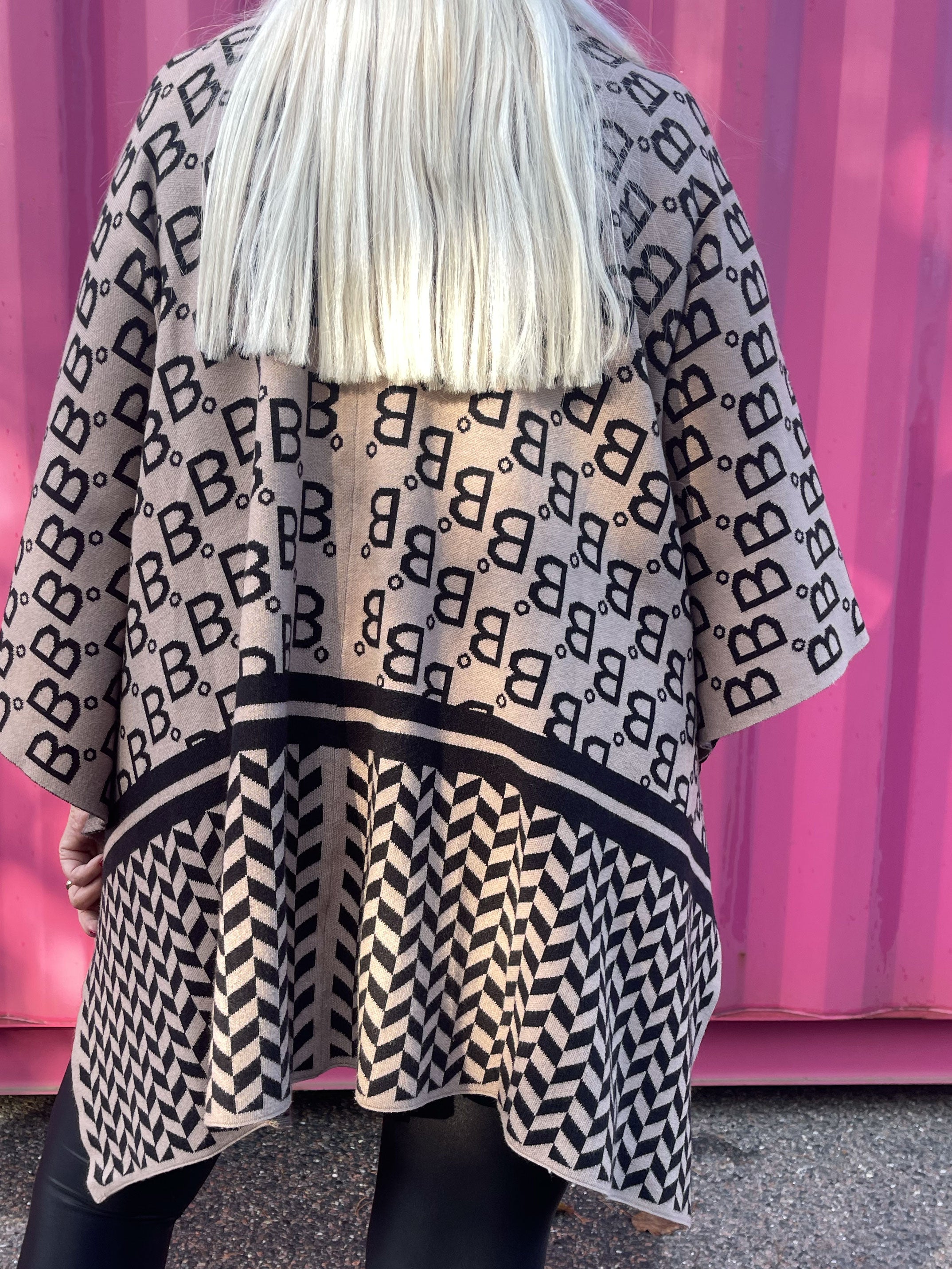 Rosalinde - Mjuk mönstrad stickad sjal